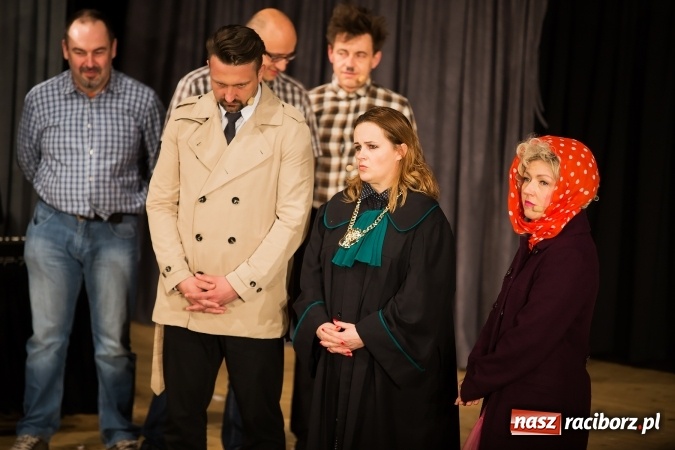 Zdjęcie w galerii na portalu naszraciborz.pl: Kabaret Hrabi i Kabaret Jurki w Raciborskim Centrum Kultury wiadomości z regionu