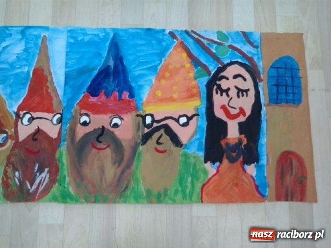 Zdjęcie w galerii na portalu naszraciborz.pl: Czerwony Kapturek, Roszpunka, Kr&oacute;lewna Śnieżka... czyli konkurs plastyczny Baśni Braci Grimm wiadomości z regionu