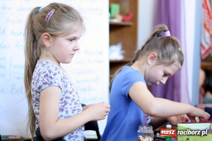 Zdjęcie w galerii na portalu naszraciborz.pl: Środy z zumbą i plastyką w GCK w Nędzy  wiadomości z regionu