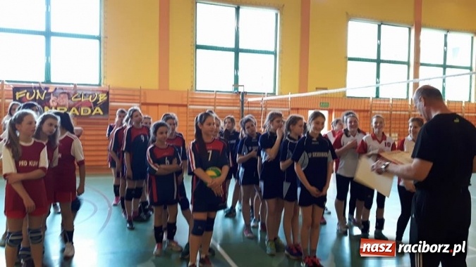 Zdjęcie w galerii na portalu naszraciborz.pl: Sukces siatkarek ze Szkoły Podstawowej nr 13 na szczeblu wojewódzkim wiadomości z regionu
