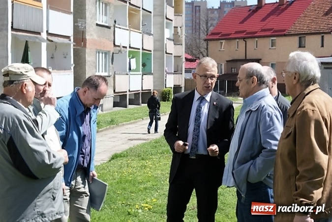 Zdjęcie w galerii na portalu naszraciborz.pl: Sprawa Katowickiej. Spotkanie Prezydenta Miasta z przedstawicielami wspólnot wiadomości z regionu