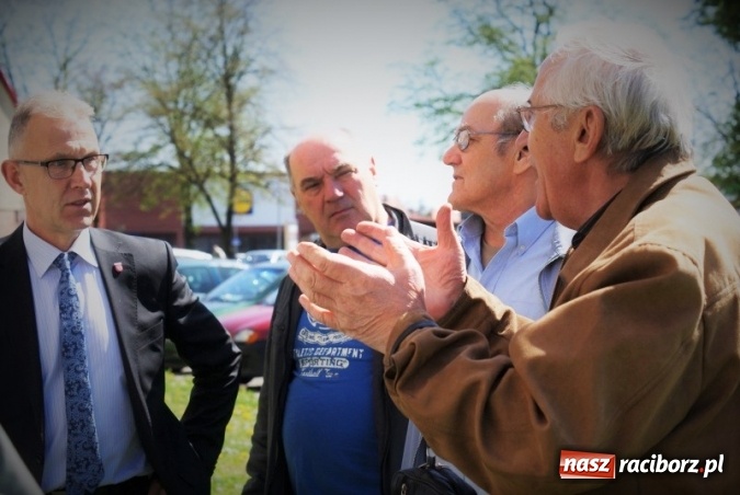 Zdjęcie w galerii na portalu naszraciborz.pl: Sprawa Katowickiej. Spotkanie Prezydenta Miasta z przedstawicielami wspólnot wiadomości z regionu