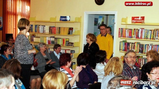 Zdjęcie w galerii na portalu naszraciborz.pl: Komediantka liryczna - Krystyna Sienkiewicz w bibliotece  wiadomości z regionu
