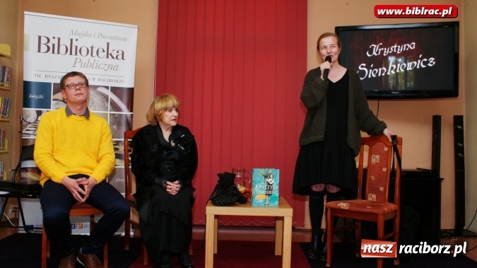 Zdjęcie w galerii na portalu naszraciborz.pl: Komediantka liryczna - Krystyna Sienkiewicz w bibliotece  wiadomości z regionu