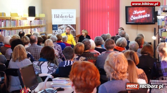 Zdjęcie w galerii na portalu naszraciborz.pl: Komediantka liryczna - Krystyna Sienkiewicz w bibliotece  wiadomości z regionu