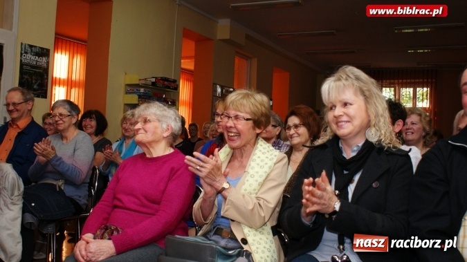 Zdjęcie w galerii na portalu naszraciborz.pl: Komediantka liryczna - Krystyna Sienkiewicz w bibliotece  wiadomości z regionu