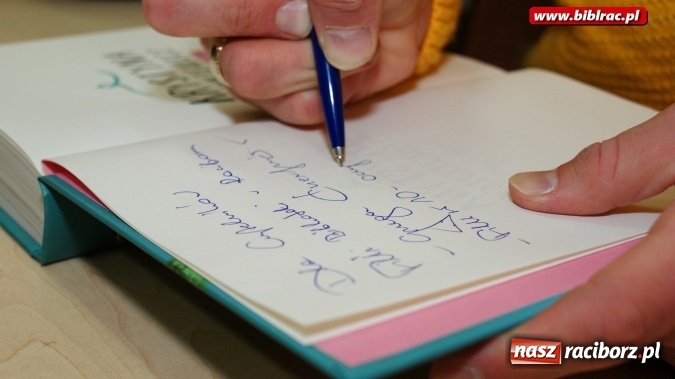 Zdjęcie w galerii na portalu naszraciborz.pl: Komediantka liryczna - Krystyna Sienkiewicz w bibliotece  wiadomości z regionu