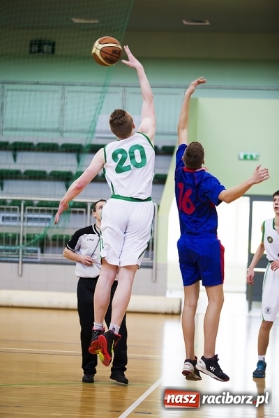 Zdjęcie w galerii na portalu naszraciborz.pl: Koszykarze Gimnazjum nr 1 najlepsi w finałach rejonowych wiadomości z regionu