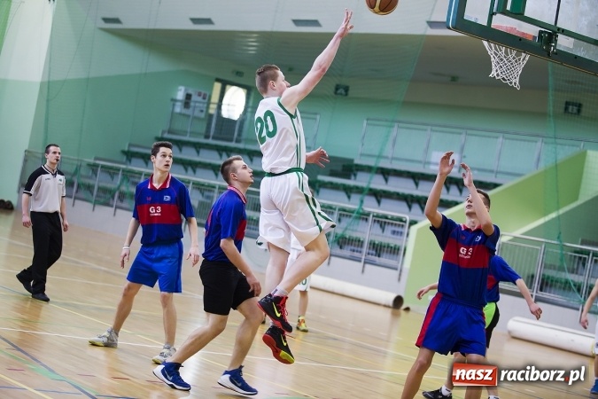 Zdjęcie w galerii na portalu naszraciborz.pl: Koszykarze Gimnazjum nr 1 najlepsi w finałach rejonowych wiadomości z regionu