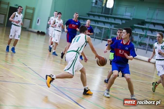 Zdjęcie w galerii na portalu naszraciborz.pl: Koszykarze Gimnazjum nr 1 najlepsi w finałach rejonowych wiadomości z regionu