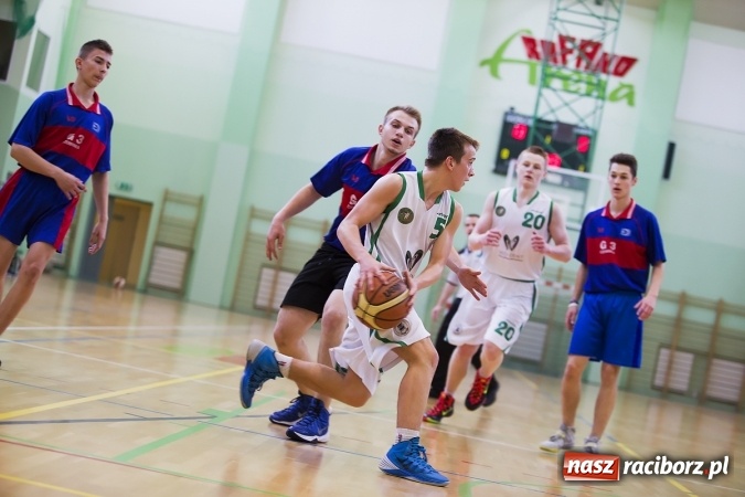Zdjęcie w galerii na portalu naszraciborz.pl: Koszykarze Gimnazjum nr 1 najlepsi w finałach rejonowych wiadomości z regionu