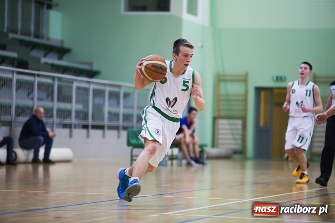 Zdjęcie w galerii na portalu naszraciborz.pl: Koszykarze Gimnazjum nr 1 najlepsi w finałach rejonowych wiadomości z regionu