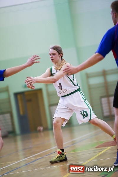 Zdjęcie w galerii na portalu naszraciborz.pl: Koszykarze Gimnazjum nr 1 najlepsi w finałach rejonowych wiadomości z regionu