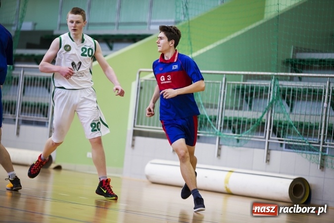 Zdjęcie w galerii na portalu naszraciborz.pl: Koszykarze Gimnazjum nr 1 najlepsi w finałach rejonowych wiadomości z regionu