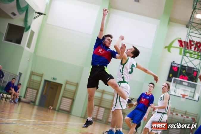 Zdjęcie w galerii na portalu naszraciborz.pl: Koszykarze Gimnazjum nr 1 najlepsi w finałach rejonowych wiadomości z regionu