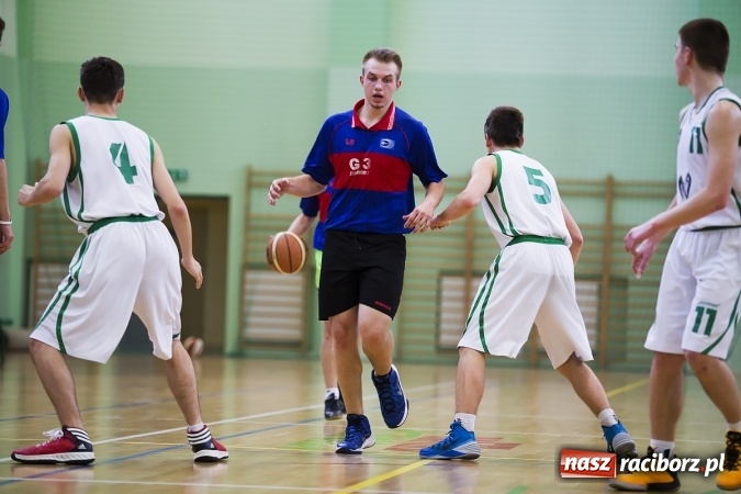 Zdjęcie w galerii na portalu naszraciborz.pl: Koszykarze Gimnazjum nr 1 najlepsi w finałach rejonowych wiadomości z regionu