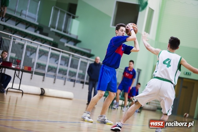 Zdjęcie w galerii na portalu naszraciborz.pl: Koszykarze Gimnazjum nr 1 najlepsi w finałach rejonowych wiadomości z regionu