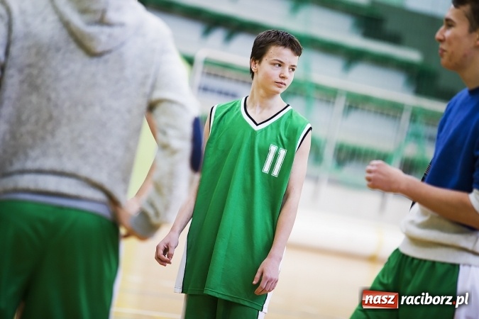 Zdjęcie w galerii na portalu naszraciborz.pl: Koszykarze Gimnazjum nr 1 najlepsi w finałach rejonowych wiadomości z regionu