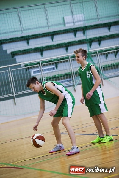 Zdjęcie w galerii na portalu naszraciborz.pl: Koszykarze Gimnazjum nr 1 najlepsi w finałach rejonowych wiadomości z regionu