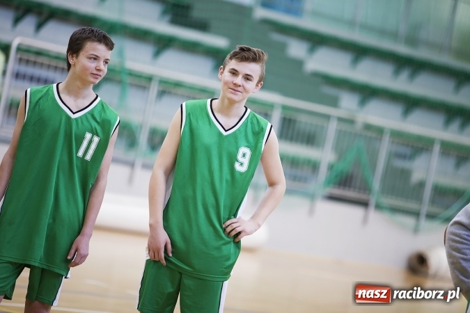 Zdjęcie w galerii na portalu naszraciborz.pl: Koszykarze Gimnazjum nr 1 najlepsi w finałach rejonowych wiadomości z regionu