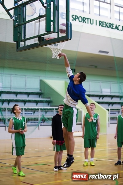 Zdjęcie w galerii na portalu naszraciborz.pl: Koszykarze Gimnazjum nr 1 najlepsi w finałach rejonowych wiadomości z regionu