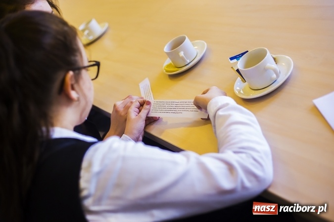 Zdjęcie w galerii na portalu naszraciborz.pl: Hotelarstwo w teorii i praktyce - konkurs w Hotelu Racibor wiadomości z regionu