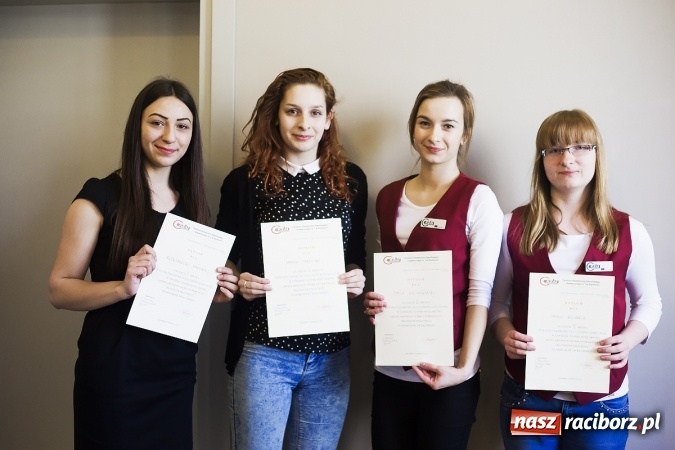 Zdjęcie w galerii na portalu naszraciborz.pl: Hotelarstwo w teorii i praktyce - konkurs w Hotelu Racibor wiadomości z regionu