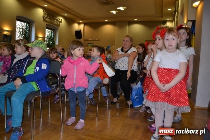 Zdjęcie w galerii na portalu naszraciborz.pl: XXIV Międzynarodowy Przegląd Teatrzyków Przedszkolnych - dzień drugi wiadomości z regionu