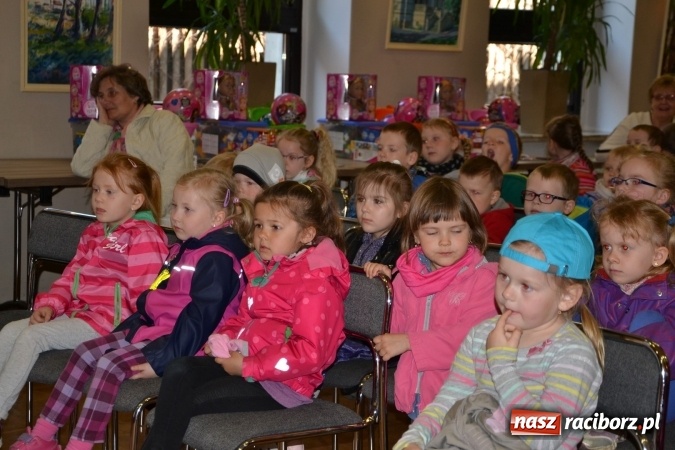 Zdjęcie w galerii na portalu naszraciborz.pl: XXIV Międzynarodowy Przegląd Teatrzyków Przedszkolnych - dzień drugi wiadomości z regionu