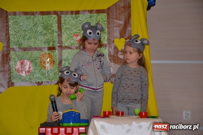 Zdjęcie w galerii na portalu naszraciborz.pl: XXIV Międzynarodowy Przegląd Teatrzyków Przedszkolnych - dzień drugi wiadomości z regionu
