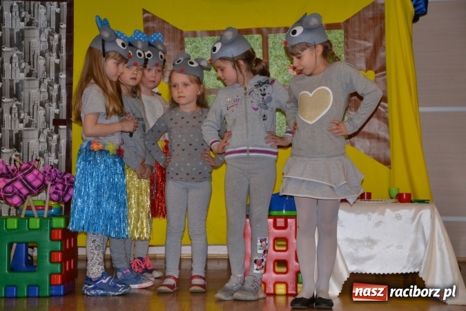 Zdjęcie w galerii na portalu naszraciborz.pl: XXIV Międzynarodowy Przegląd Teatrzyków Przedszkolnych - dzień drugi wiadomości z regionu