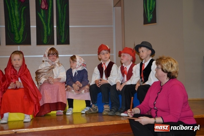 Zdjęcie w galerii na portalu naszraciborz.pl: XXIV Międzynarodowy Przegląd Teatrzyków Przedszkolnych - dzień drugi wiadomości z regionu