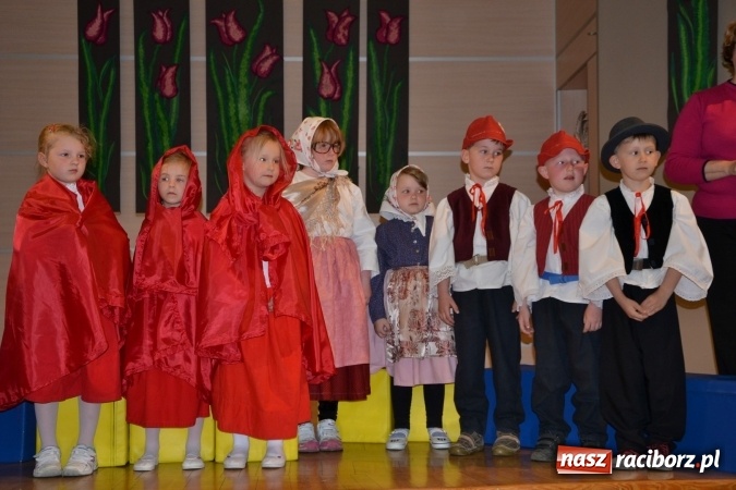 Zdjęcie w galerii na portalu naszraciborz.pl: XXIV Międzynarodowy Przegląd Teatrzyków Przedszkolnych - dzień drugi wiadomości z regionu