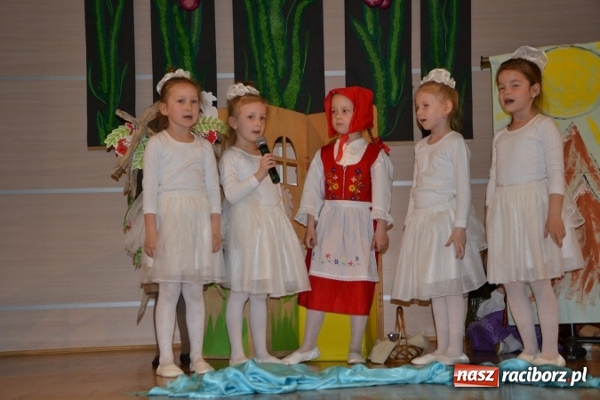 Zdjęcie w galerii na portalu naszraciborz.pl: XXIV Międzynarodowy Przegląd Teatrzyków Przedszkolnych - dzień drugi wiadomości z regionu