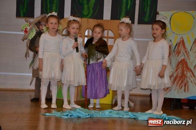 Zdjęcie w galerii na portalu naszraciborz.pl: XXIV Międzynarodowy Przegląd Teatrzyków Przedszkolnych - dzień drugi wiadomości z regionu