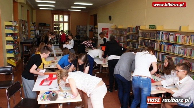 Zdjęcie w galerii na portalu naszraciborz.pl: Akademia wyobraźni – powiatowy turniej szkół podstawowych w bibliotece wiadomości z regionu