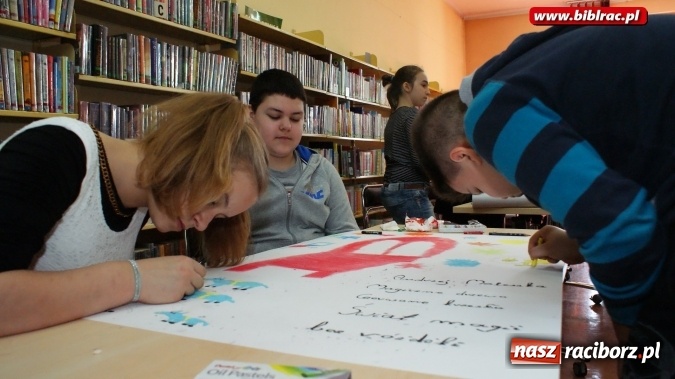 Zdjęcie w galerii na portalu naszraciborz.pl: Akademia wyobraźni – powiatowy turniej szkół podstawowych w bibliotece wiadomości z regionu