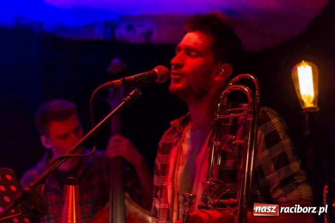 Zdjęcie w galerii na portalu naszraciborz.pl: Powrót Leskiego na Koniec Świata wiadomości z regionu