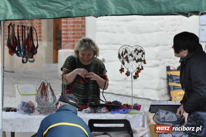 Zdjęcie w galerii na portalu naszraciborz.pl: IV Zamkowy Jarmark kwiatów, żywności ekologicznej i rękodzieła wiadomości z regionu