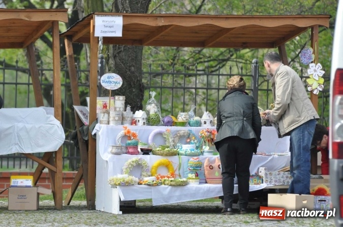Zdjęcie w galerii na portalu naszraciborz.pl: IV Zamkowy Jarmark kwiatów, żywności ekologicznej i rękodzieła wiadomości z regionu