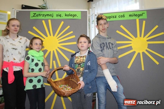 Zdjęcie w galerii na portalu naszraciborz.pl: Zatrzymaj się, kolego, napisz coś miłego wiadomości z regionu