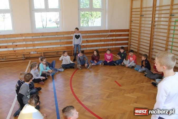 Zdjęcie w galerii na portalu naszraciborz.pl: Zatrzymaj się, kolego, napisz coś miłego wiadomości z regionu