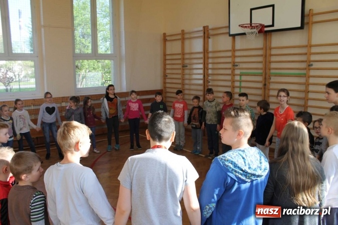 Zdjęcie w galerii na portalu naszraciborz.pl: Zatrzymaj się, kolego, napisz coś miłego wiadomości z regionu