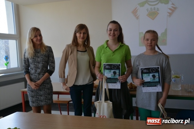 Zdjęcie w galerii na portalu naszraciborz.pl: Warsztaty dizajnerskie w SP 1 na Ostrogu wiadomości z regionu