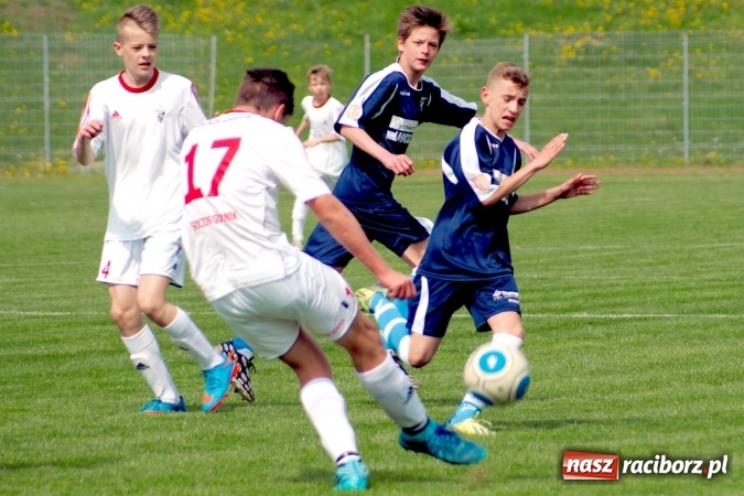 Zdjęcie w galerii na portalu naszraciborz.pl: I WLT: Trampkarze zabrzańskiego Górnika lepsi przy Zamkowej wiadomości z regionu