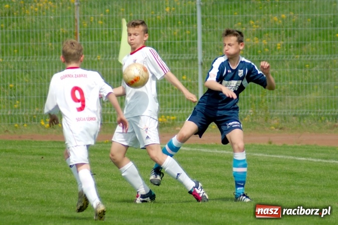 Zdjęcie w galerii na portalu naszraciborz.pl: I WLT: Trampkarze zabrzańskiego Górnika lepsi przy Zamkowej wiadomości z regionu