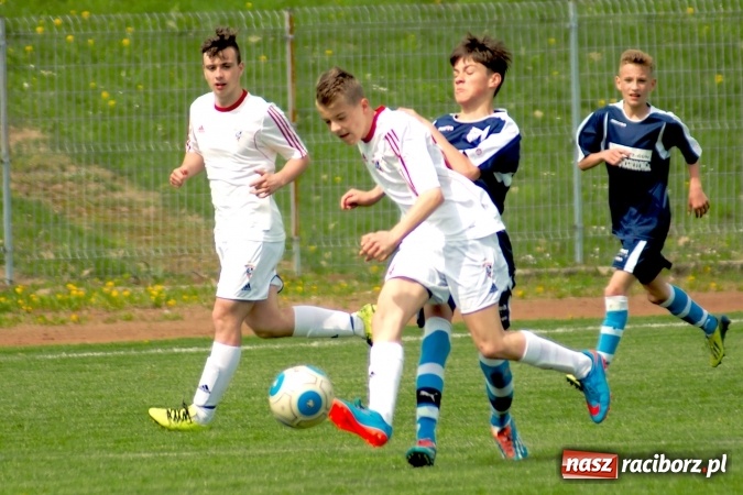 Zdjęcie w galerii na portalu naszraciborz.pl: I WLT: Trampkarze zabrzańskiego Górnika lepsi przy Zamkowej wiadomości z regionu