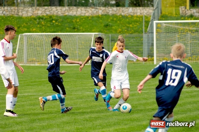 Zdjęcie w galerii na portalu naszraciborz.pl: I WLT: Trampkarze zabrzańskiego Górnika lepsi przy Zamkowej wiadomości z regionu