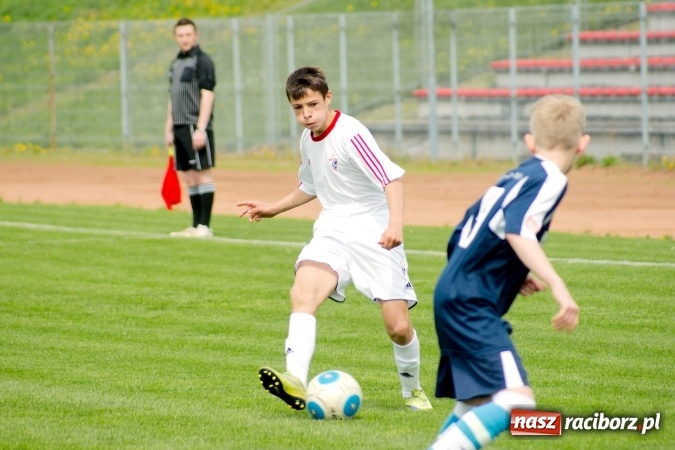 Zdjęcie w galerii na portalu naszraciborz.pl: I WLT: Trampkarze zabrzańskiego Górnika lepsi przy Zamkowej wiadomości z regionu