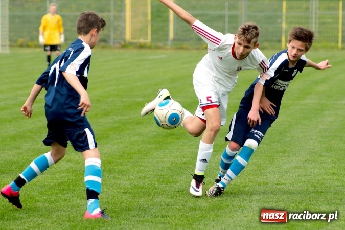 Zdjęcie w galerii na portalu naszraciborz.pl: I WLT: Trampkarze zabrzańskiego Górnika lepsi przy Zamkowej wiadomości z regionu